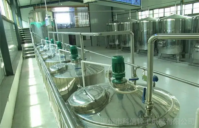 尊龙凯时人生就是博定制 全自动 不锈钢 时产5900瓶乳酸菌发酵果醋生产线设备