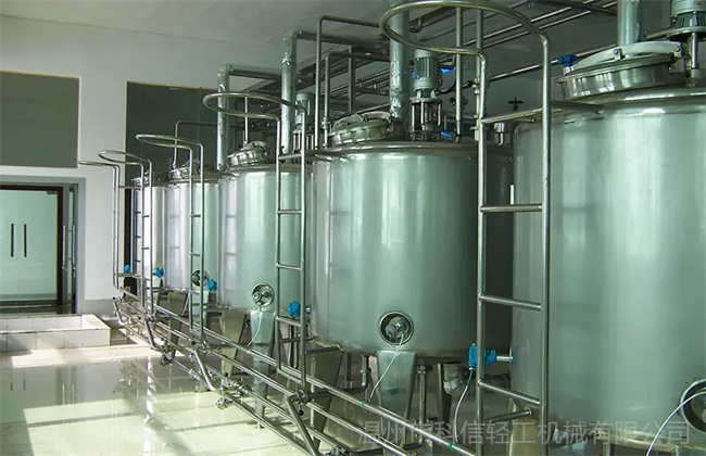 尊龙凯时人生就是博定制 全自动 不锈钢 时产8000瓶核桃蛋白饮料生产线设备