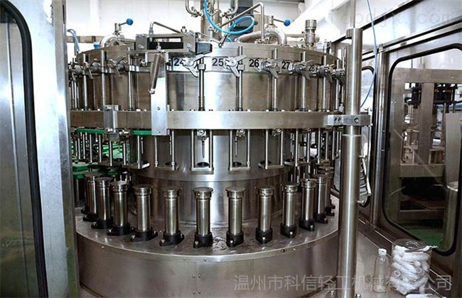 尊龙凯时人生就是博定制 全自动 不锈钢 时产5000瓶红枣酒生产线设备